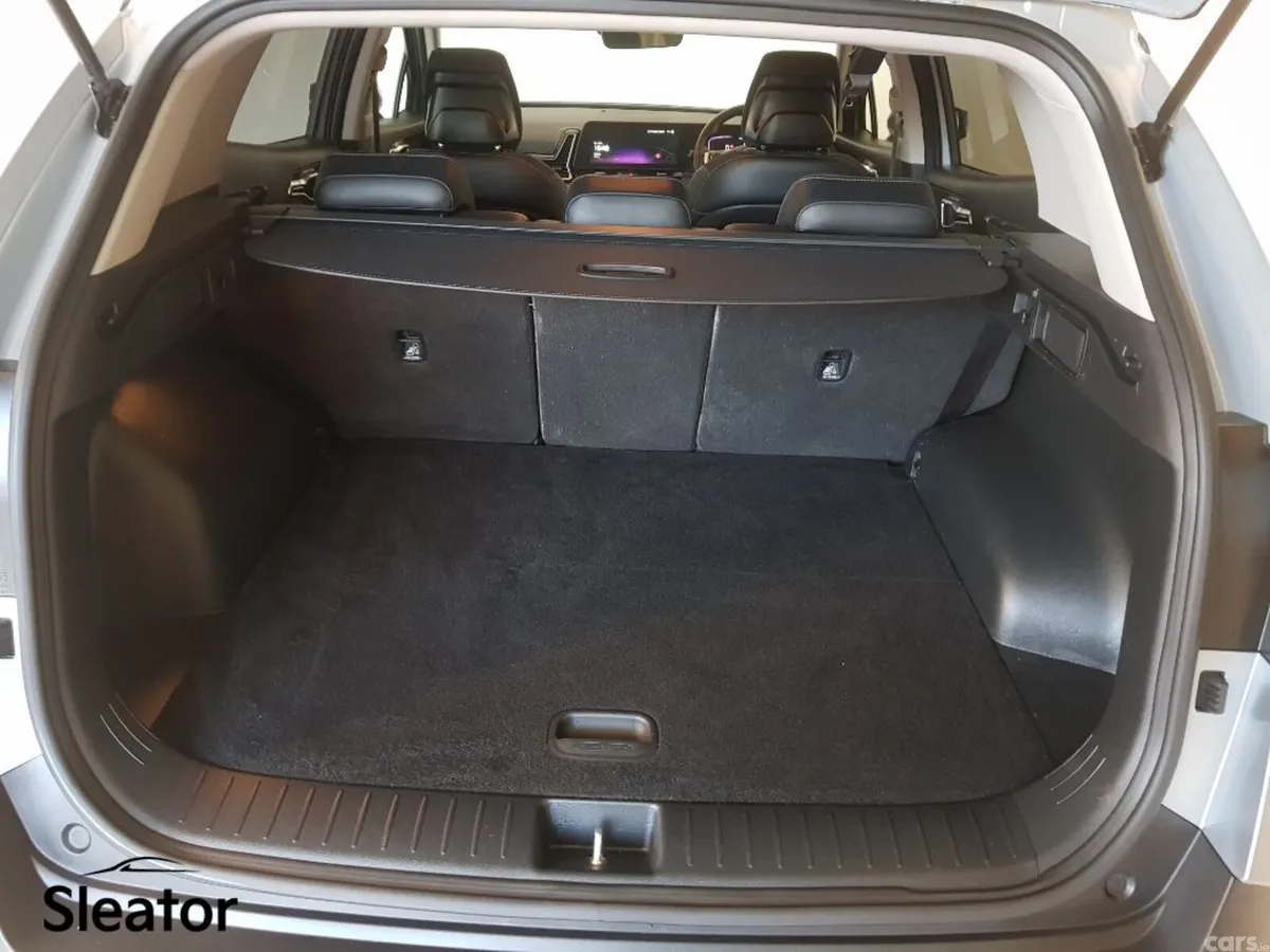 Kia Sportage MPV, Diesel, 2024, Grey