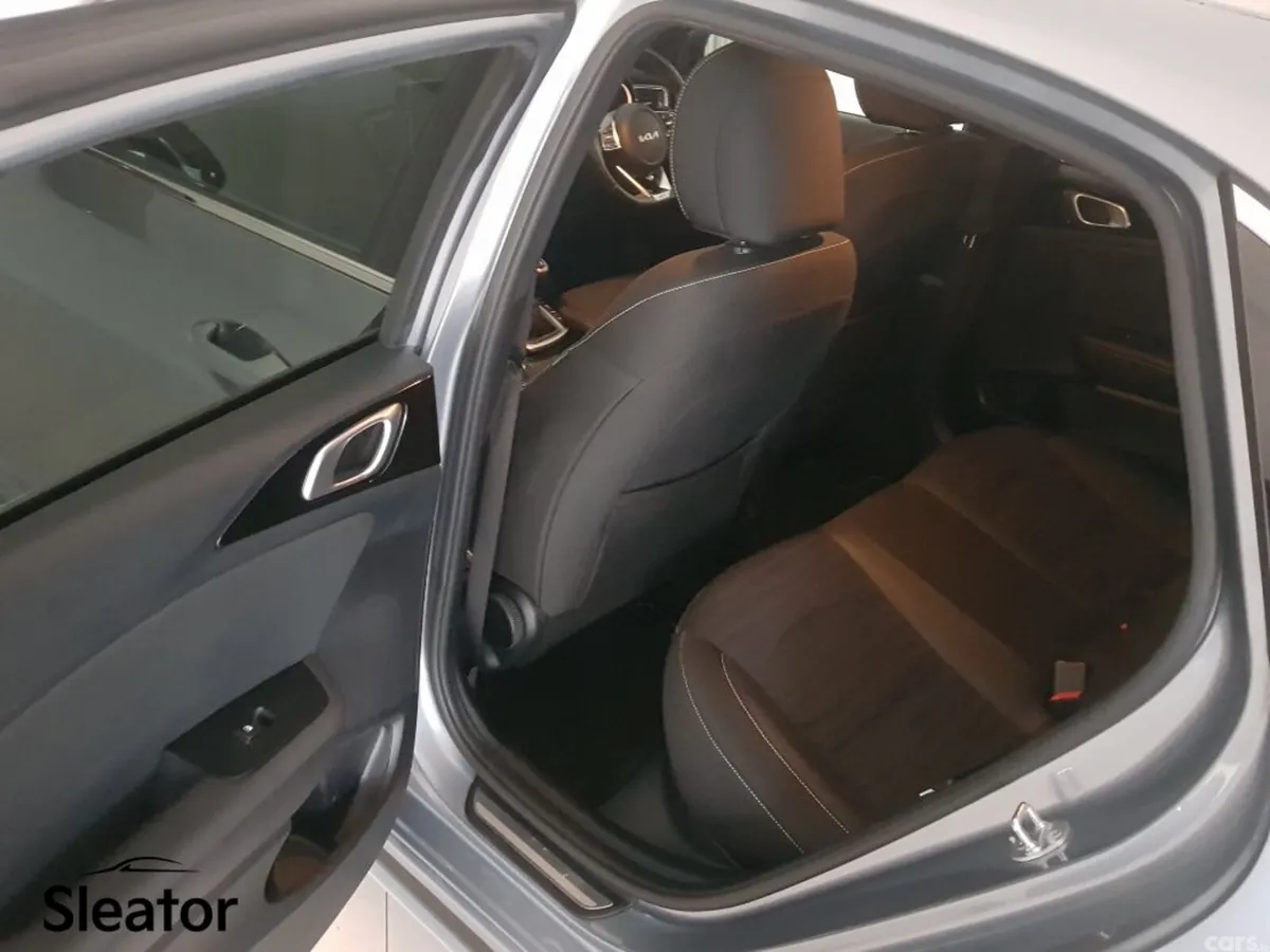 Kia Ceed Hatchback, Petrol, 2024, Grey