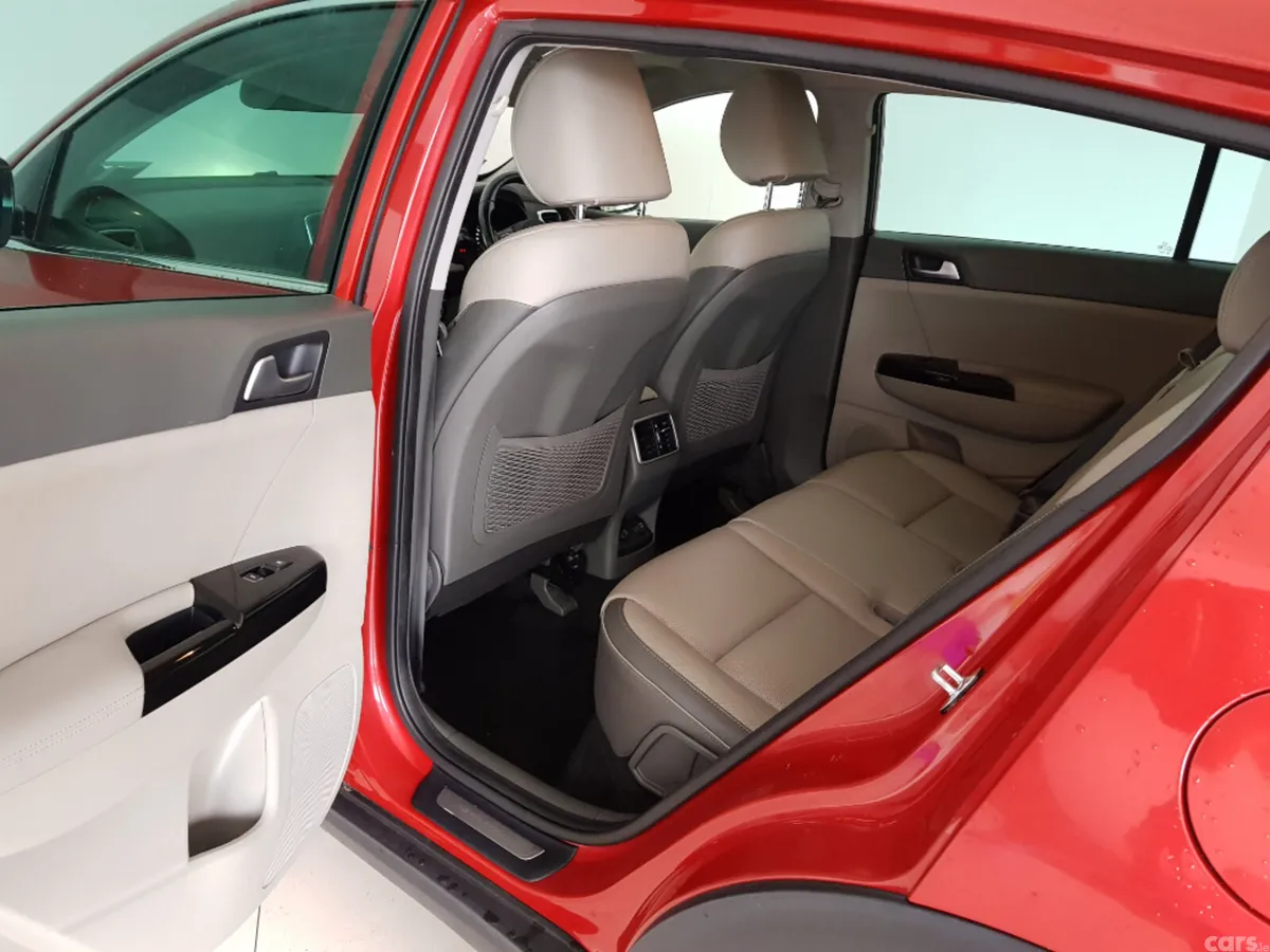 Kia Sportage MPV, Diesel, 2018, Red