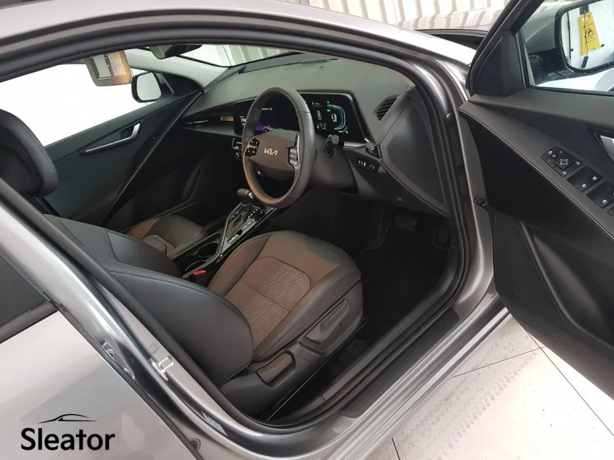 Kia Niro Estate, Petrol Plug-in Hybrid, 2025, Grey