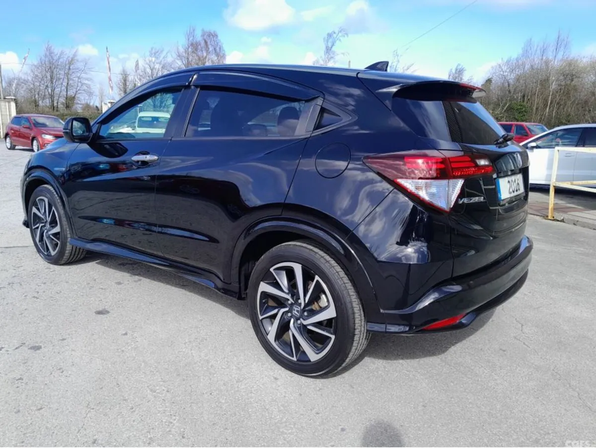 Honda Vezel Hatchback, Petrol Hybrid, 2016, Black