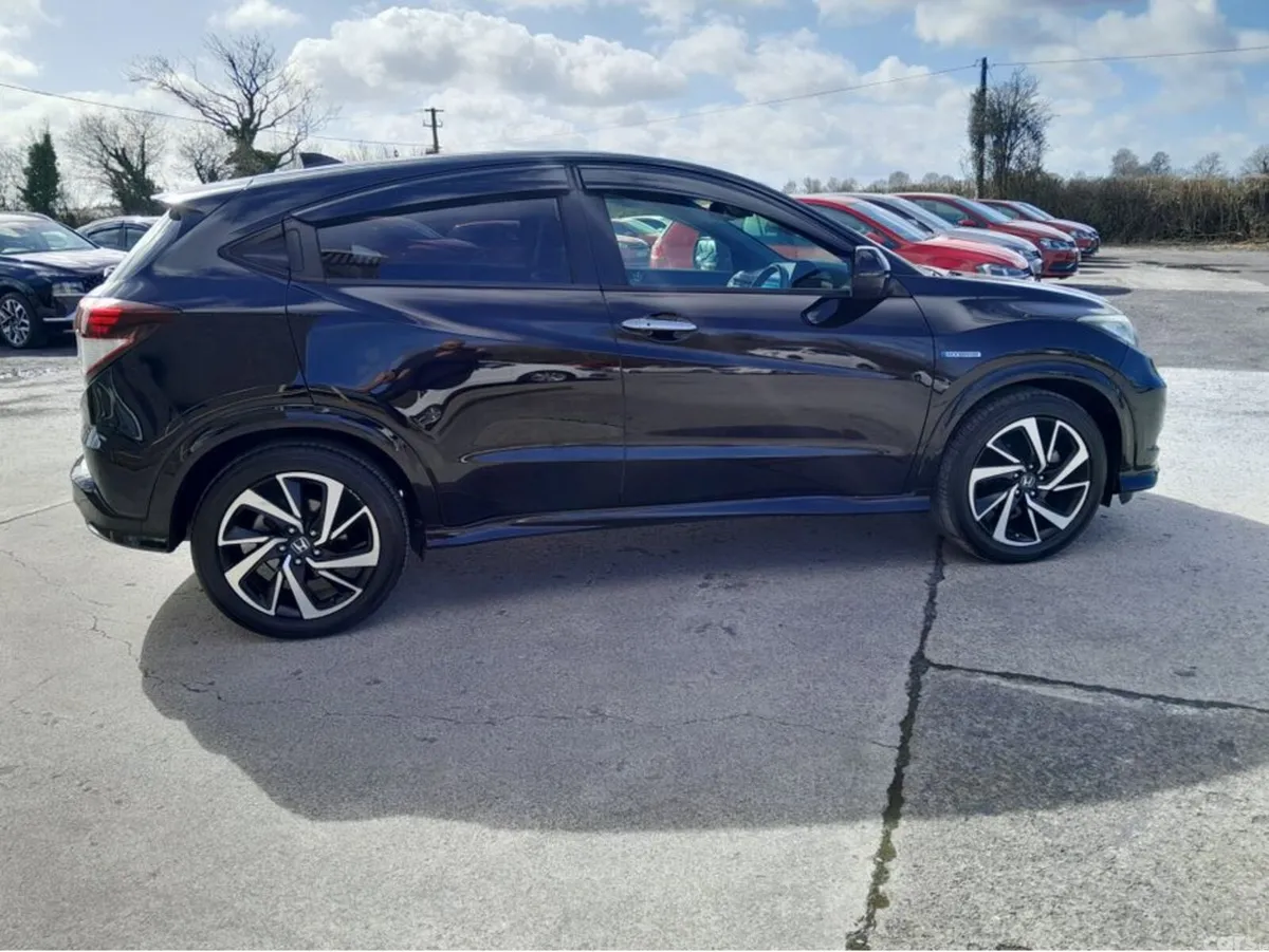 Honda Vezel Hatchback, Petrol Hybrid, 2016, Black