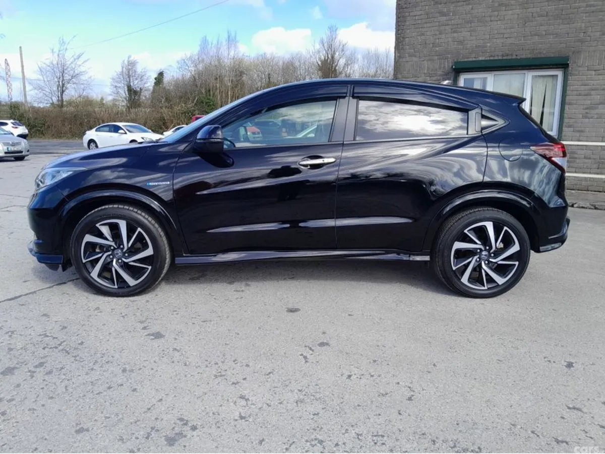 Honda Vezel Hatchback, Petrol Hybrid, 2016, Black