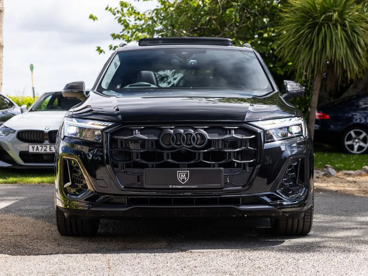 Audi Q7 SUV, Petrol Plug-in Hybrid, 2026, Black