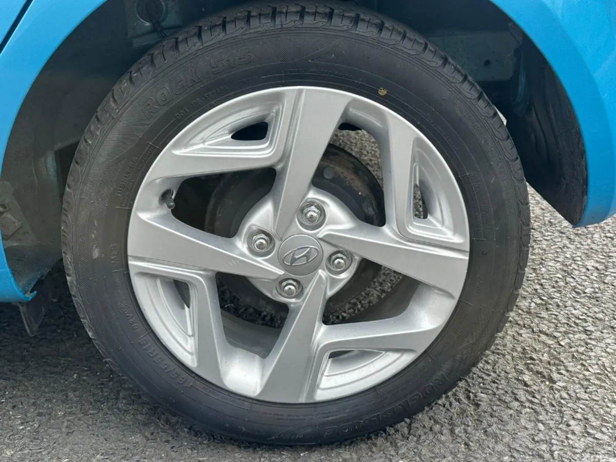 Hyundai i10 Hatchback, Petrol, 2021, Blue