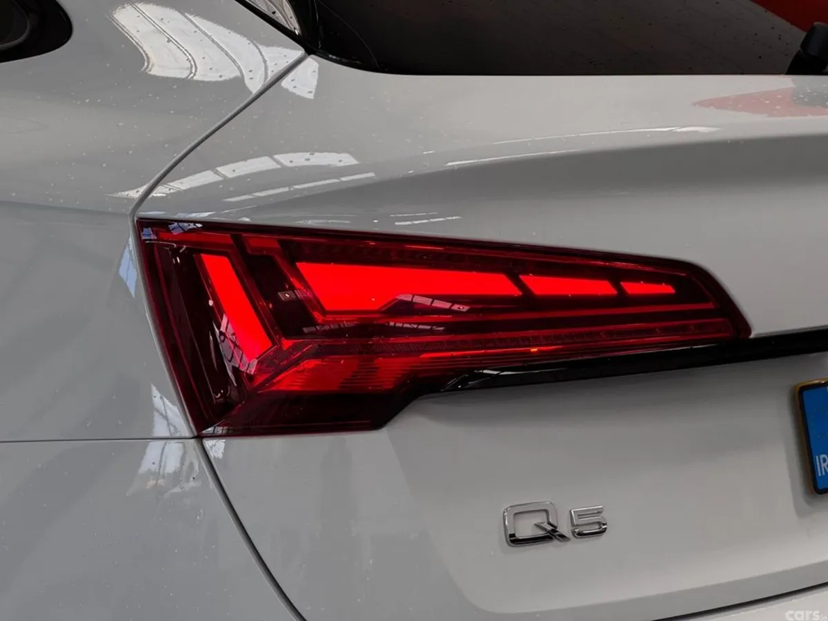 Audi Q5 Estate, Petrol Plug-in Hybrid, 2023, White
