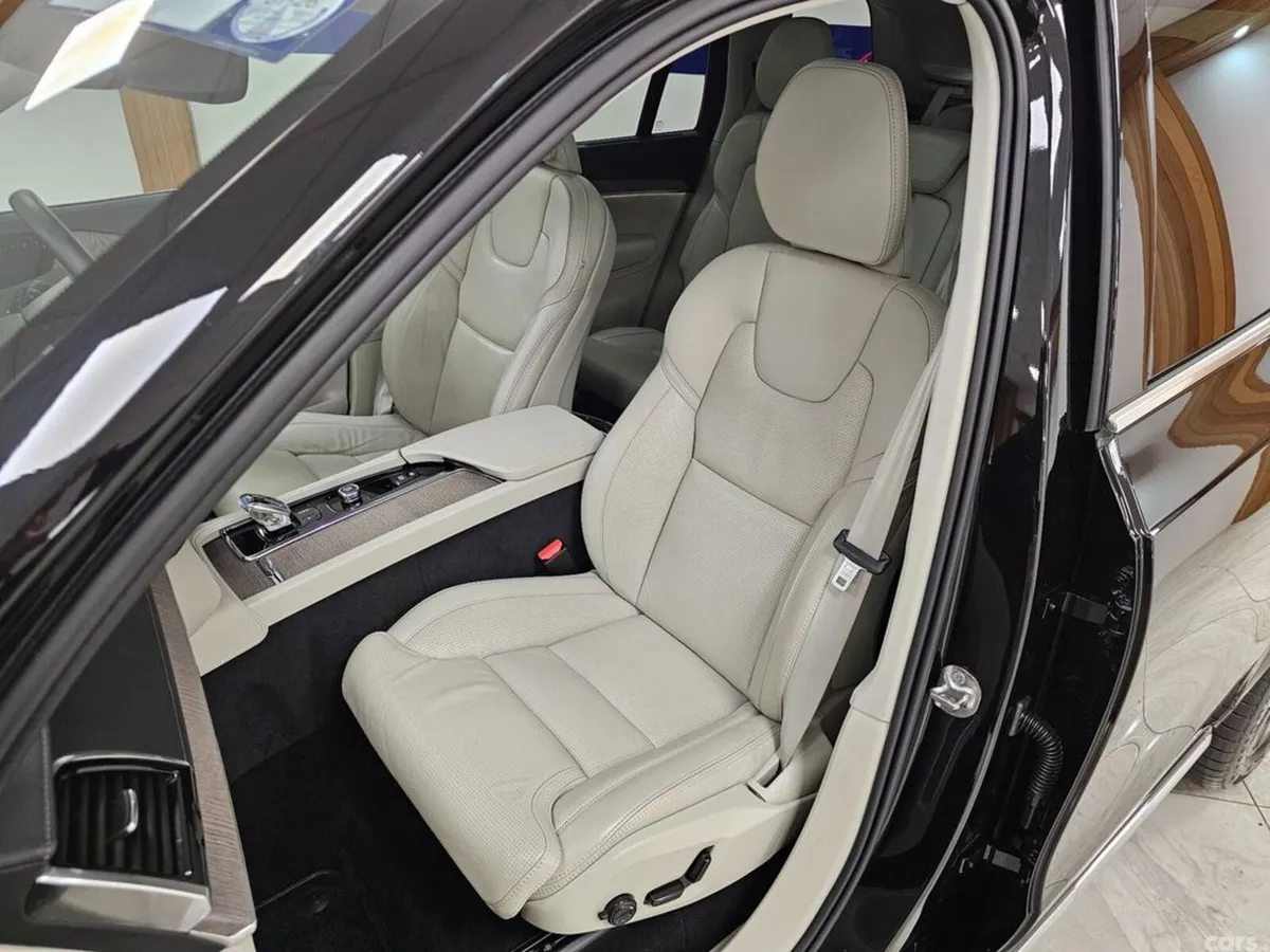 Volvo XC90 Estate, Petrol Plug-in Hybrid, 2022, Black