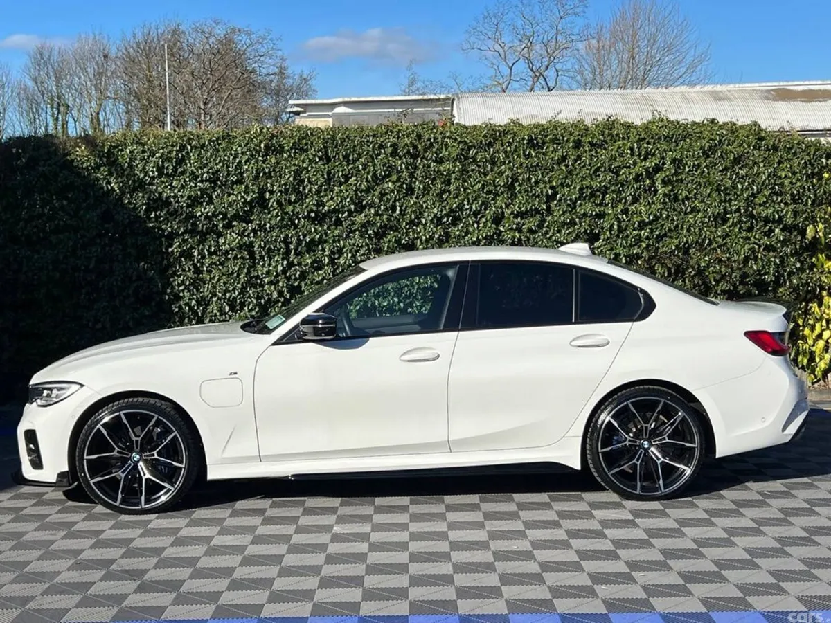 BMW 3-Series Saloon, Petrol Plug-in Hybrid, 2021, White