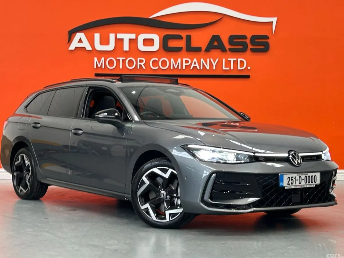 Volkswagen Passat Estate, Petrol Hybrid, 2025, Grey
