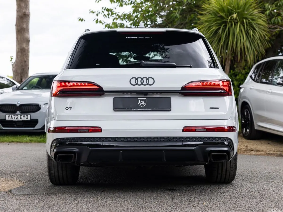 Audi Q7 SUV, Petrol Plug-in Hybrid, 2026, White