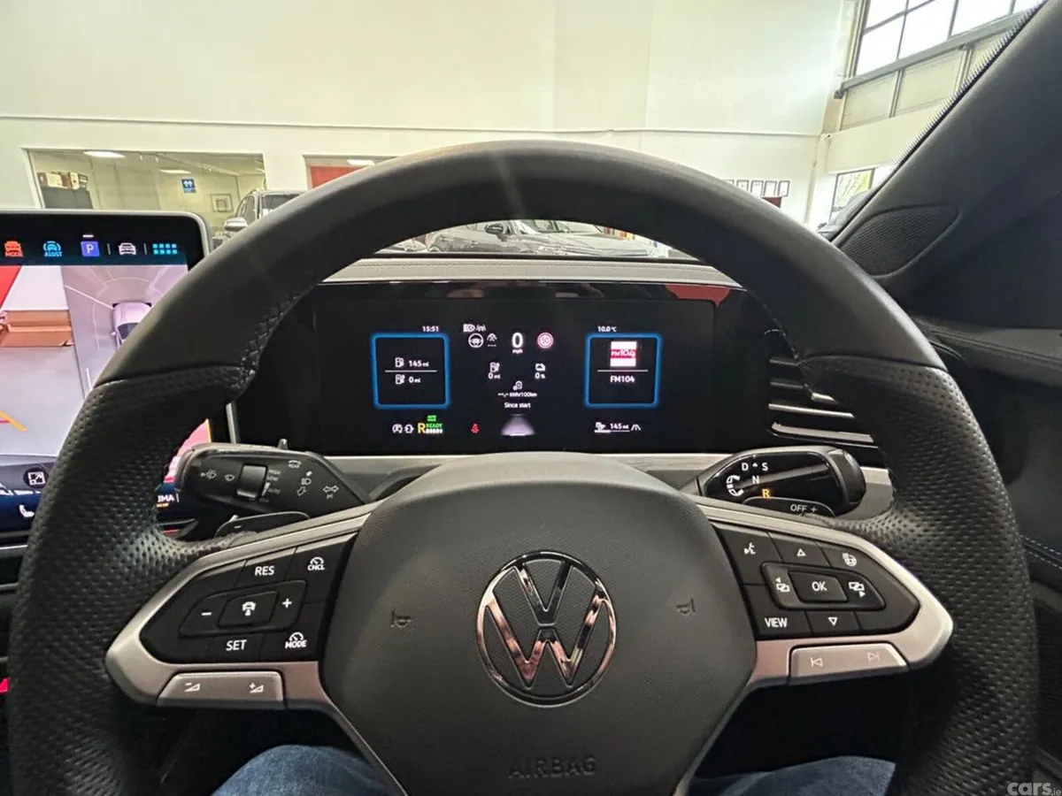 Volkswagen Passat Estate, Petrol Hybrid, 2025, Grey