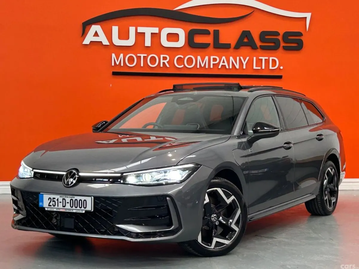 Volkswagen Passat Estate, Petrol Hybrid, 2025, Grey