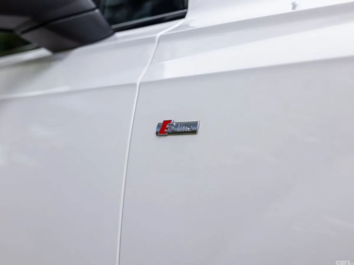 Audi Q7 SUV, Petrol Plug-in Hybrid, 2026, White