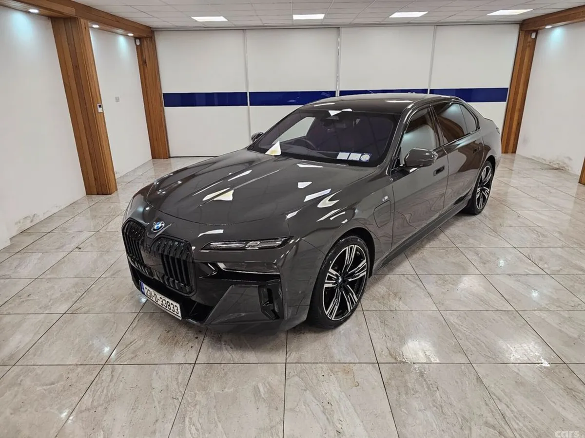 BMW 7-Series Saloon, Petrol Plug-in Hybrid, 2023, Grey