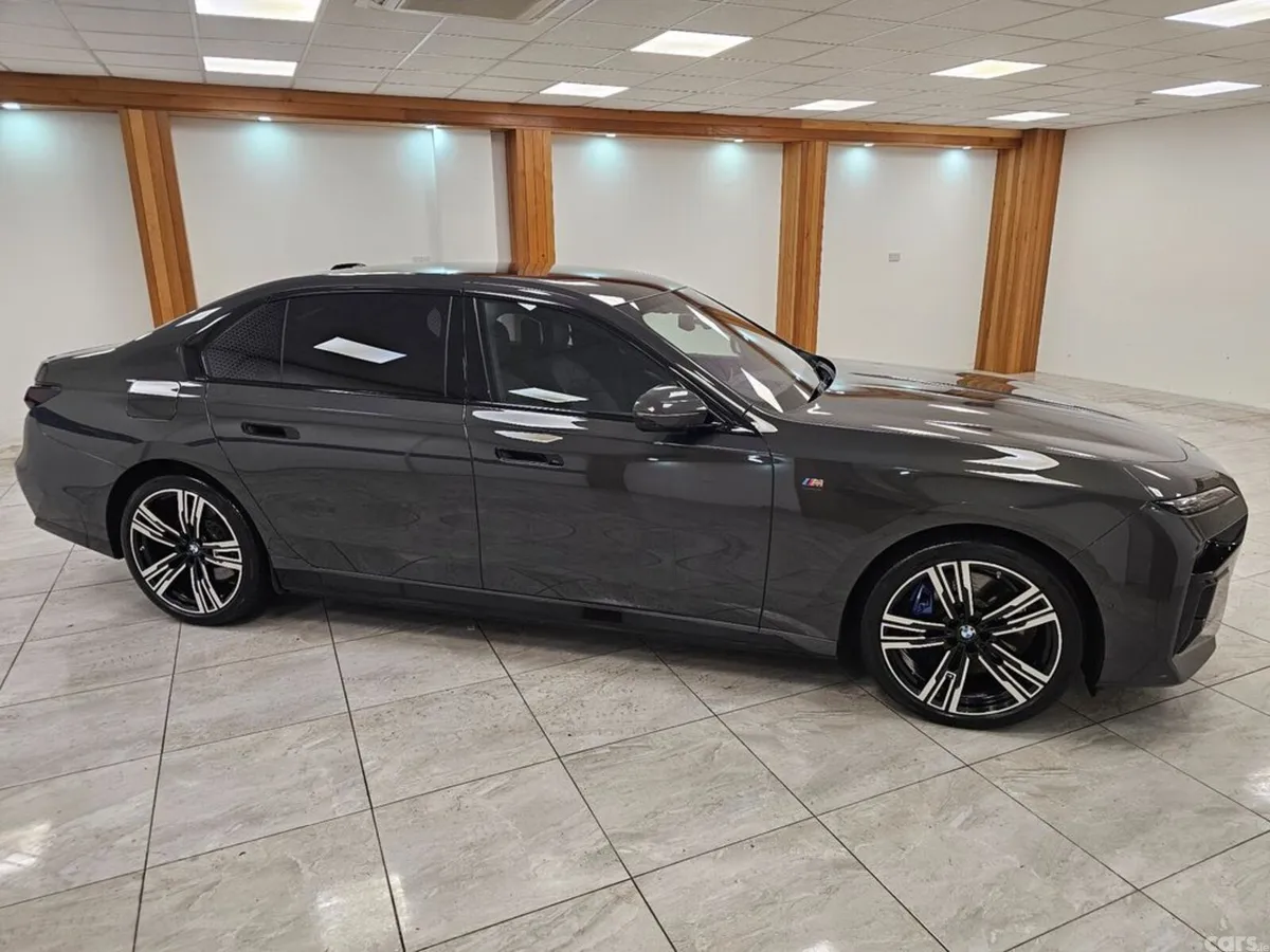 BMW 7-Series Saloon, Petrol Plug-in Hybrid, 2023, Grey