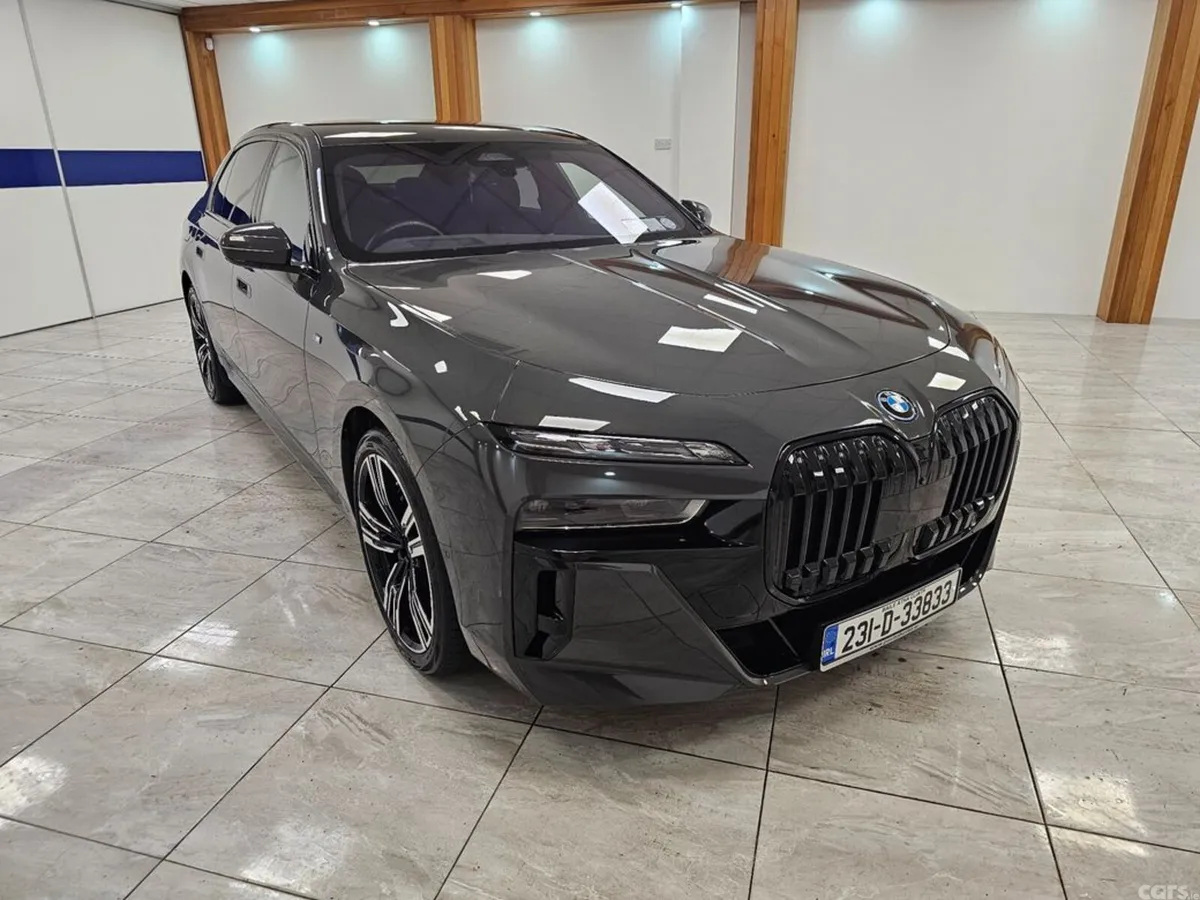 BMW 7-Series Saloon, Petrol Plug-in Hybrid, 2023, Grey