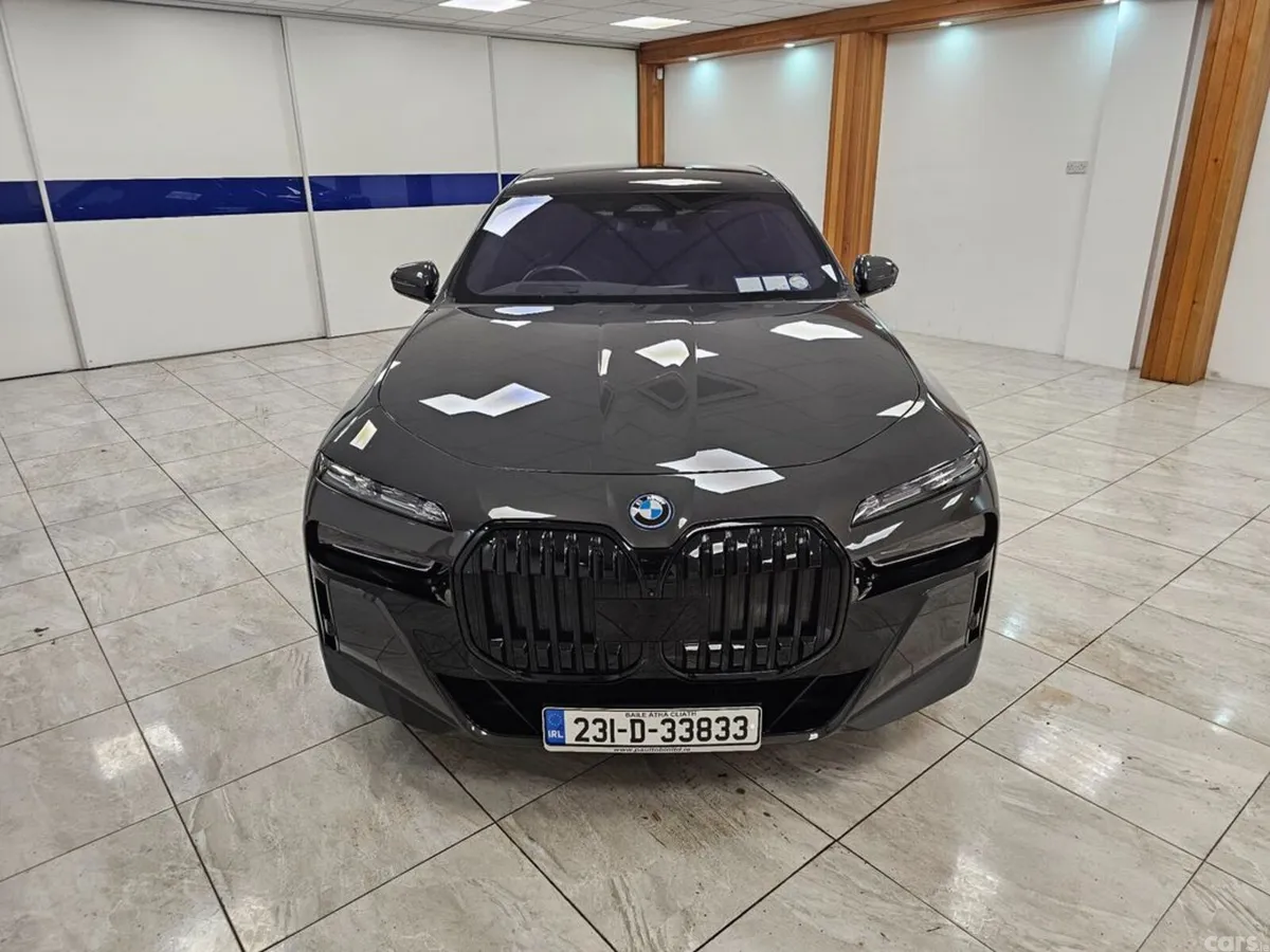 BMW 7-Series Saloon, Petrol Plug-in Hybrid, 2023, Grey