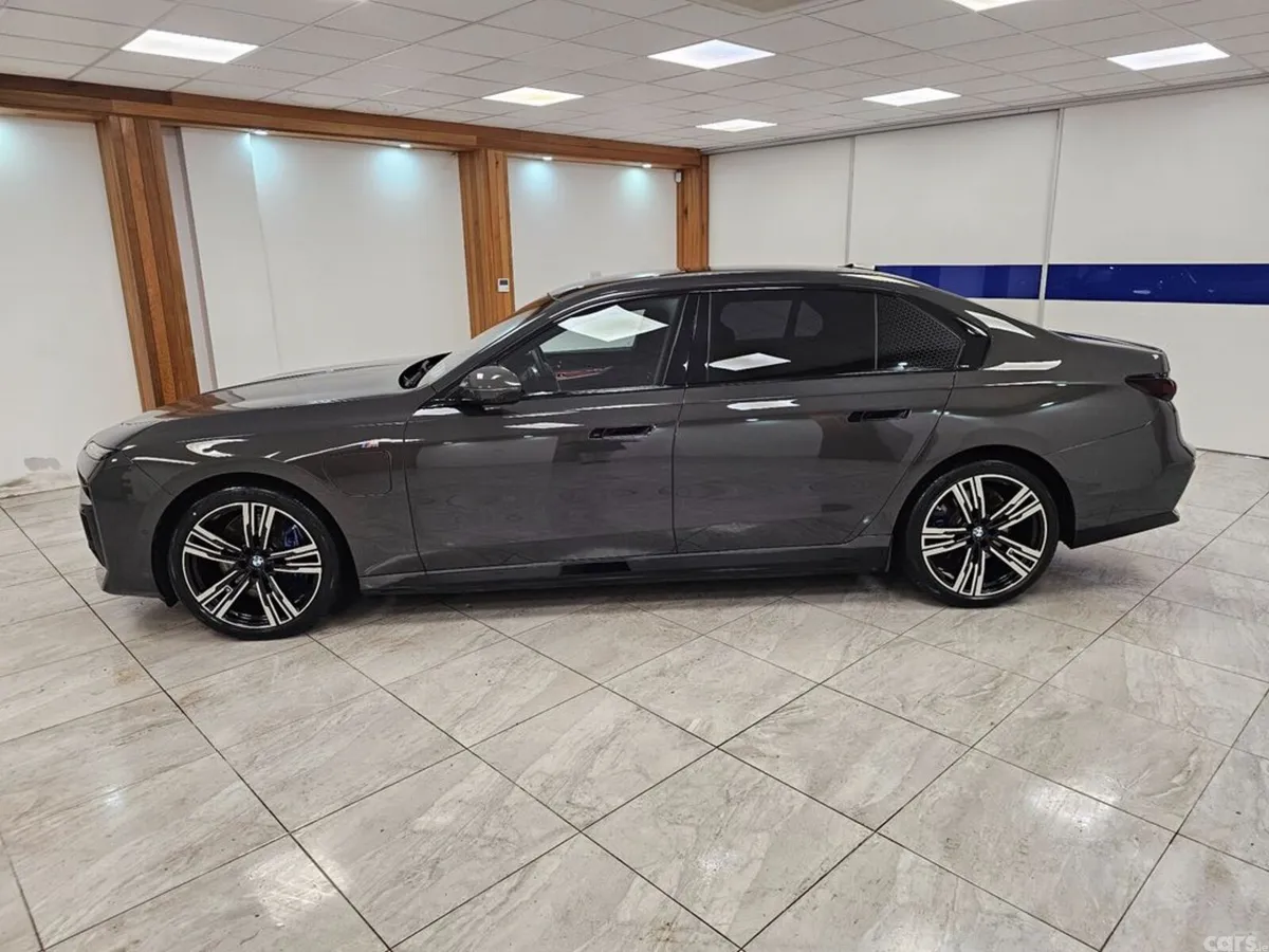 BMW 7-Series Saloon, Petrol Plug-in Hybrid, 2023, Grey