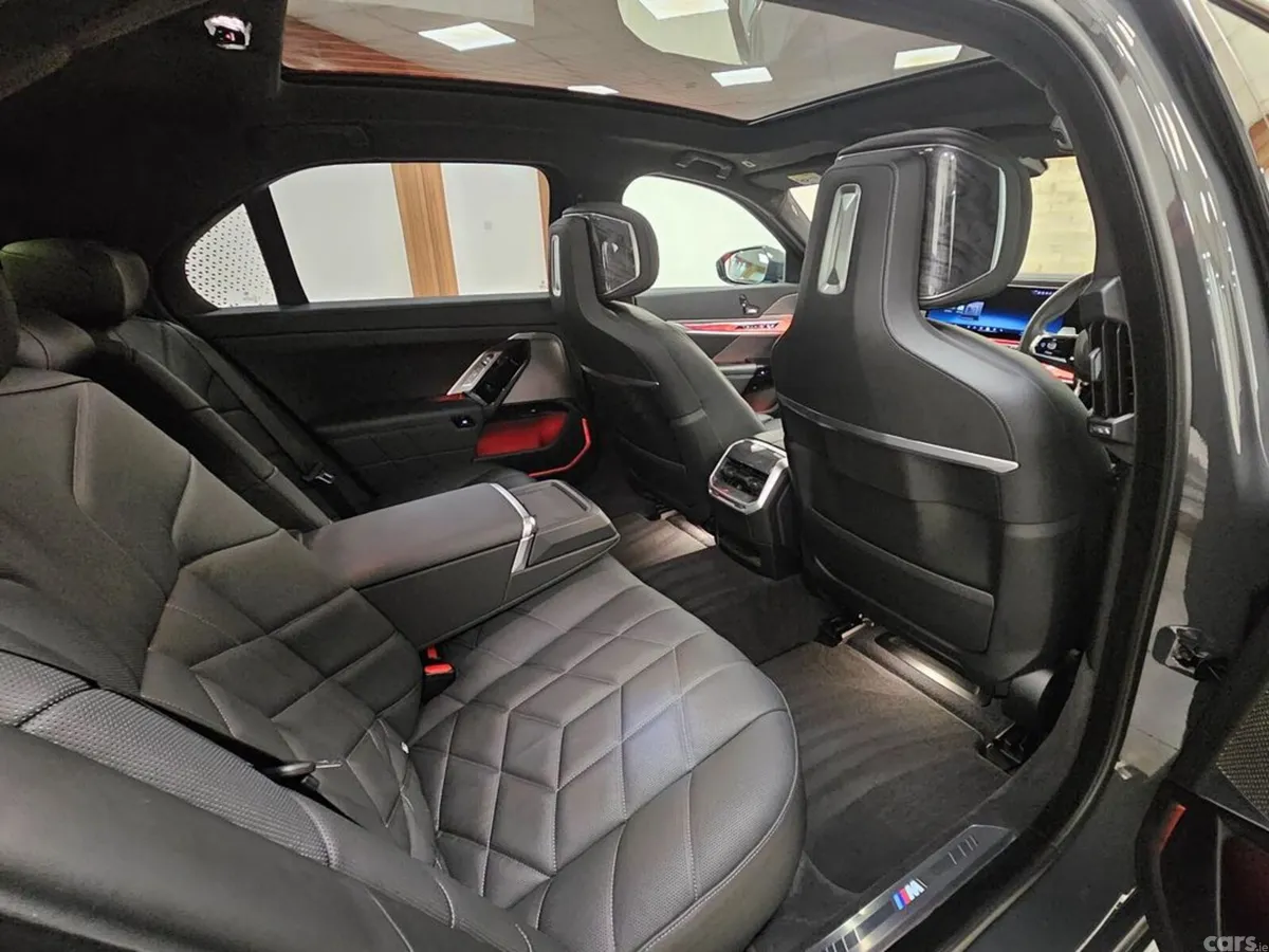 BMW 7-Series Saloon, Petrol Plug-in Hybrid, 2023, Grey