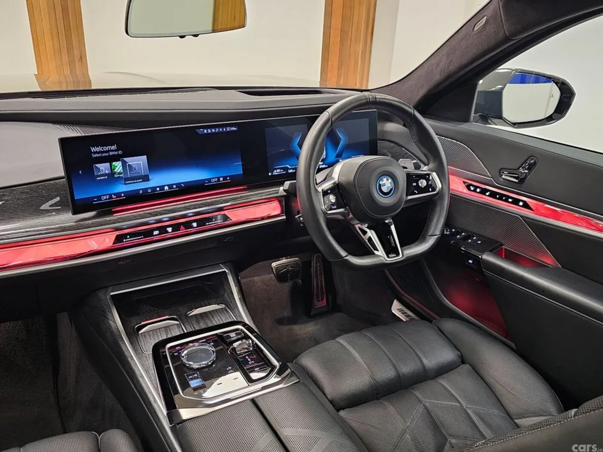 BMW 7-Series Saloon, Petrol Plug-in Hybrid, 2023, Grey