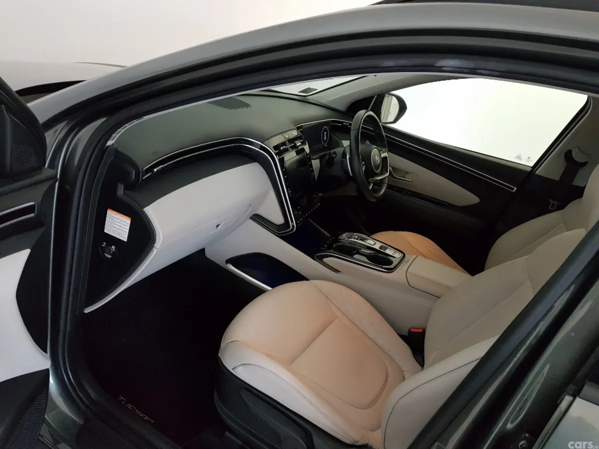 Hyundai Tucson MPV, Petrol Plug-in Hybrid, 2023, Grey