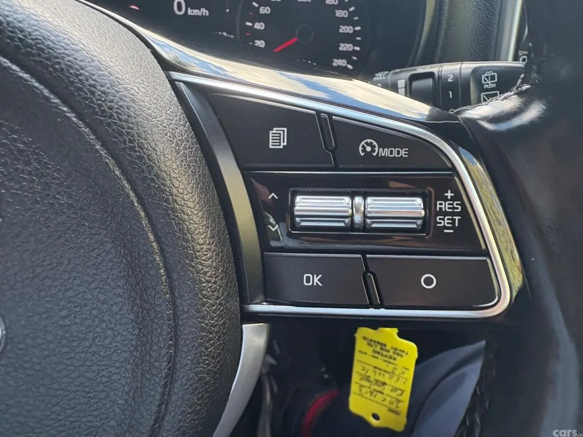 Kia Sportage SUV, Diesel Hybrid, 2021, White