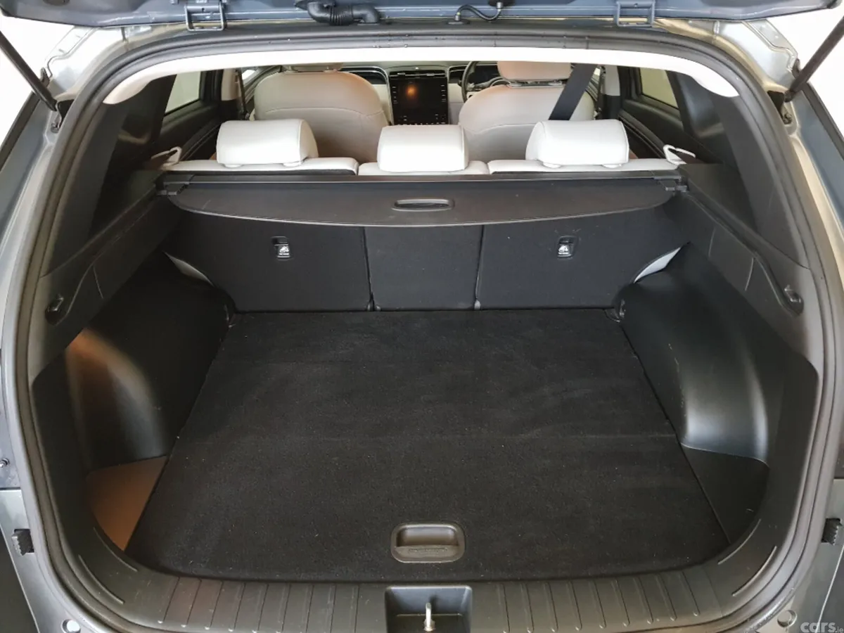 Hyundai Tucson MPV, Petrol Plug-in Hybrid, 2023, Grey
