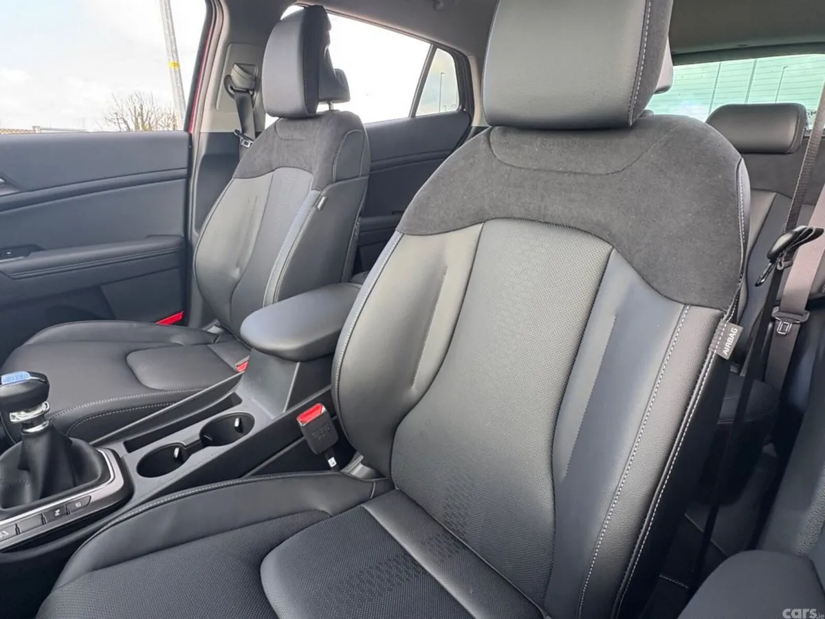 Kia Sportage SUV, Diesel, 2027, Red