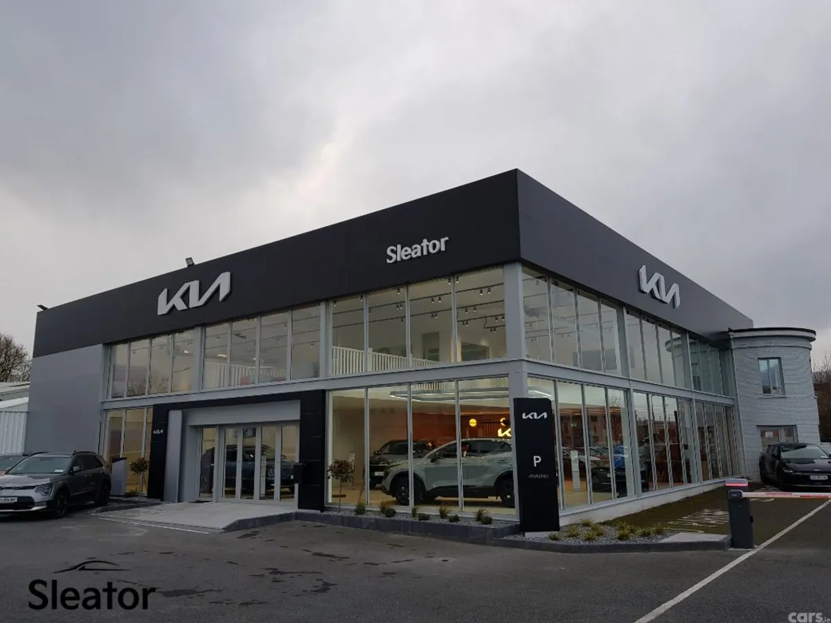 Kia Niro MPV, Petrol Plug-in Hybrid, 2023, Green
