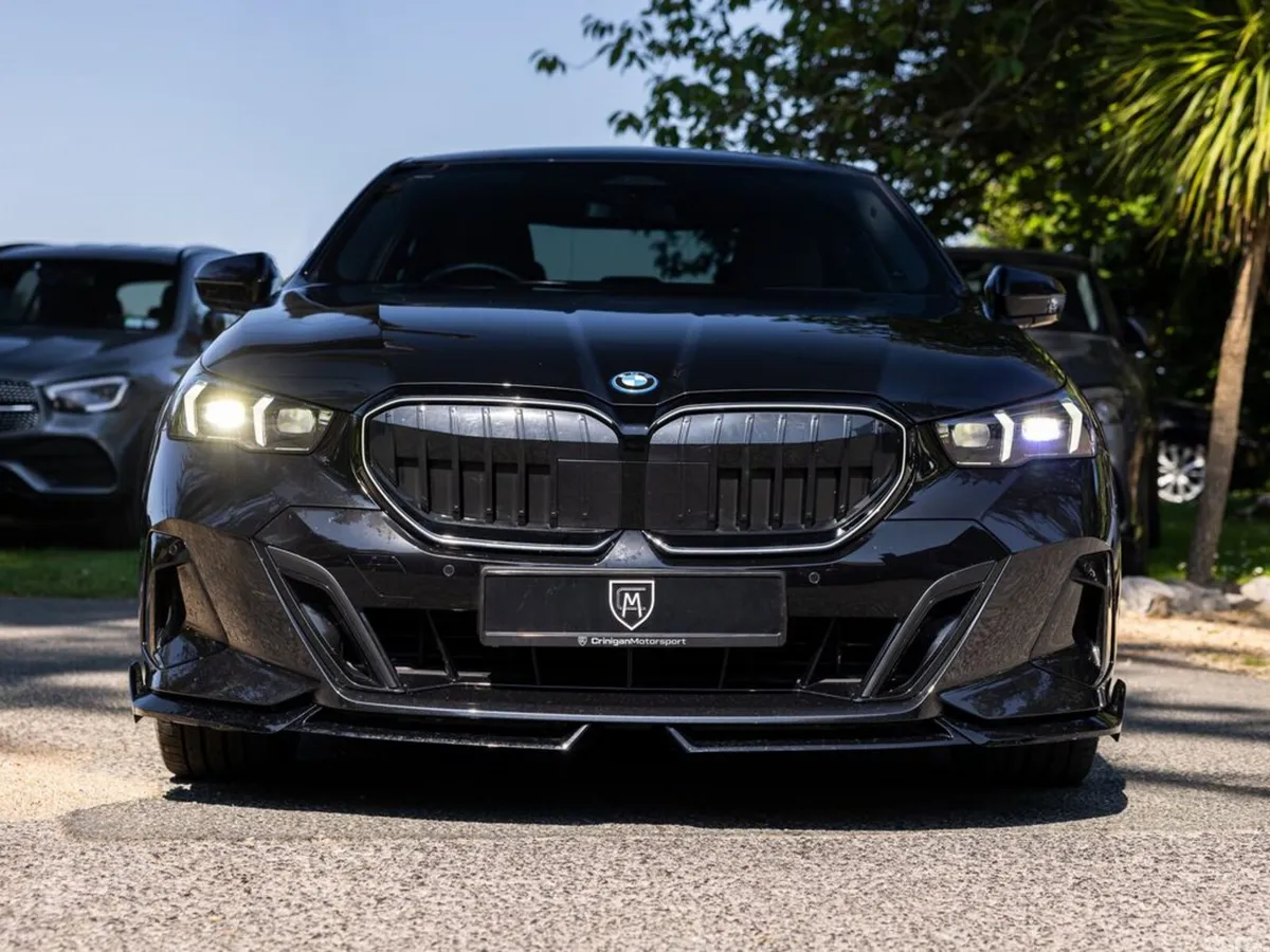 BMW 5-Series Saloon, Petrol Plug-in Hybrid, 2024, Black