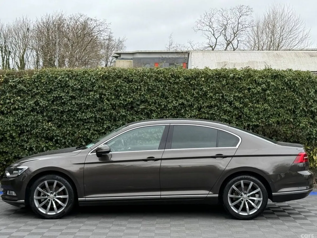 Volkswagen Passat Saloon, Petrol, 2018, Grey