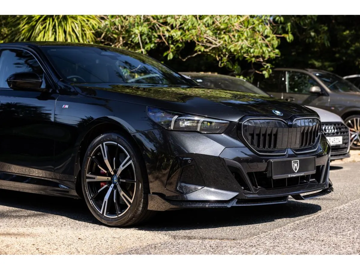 BMW 5-Series Saloon, Petrol Plug-in Hybrid, 2024, Black