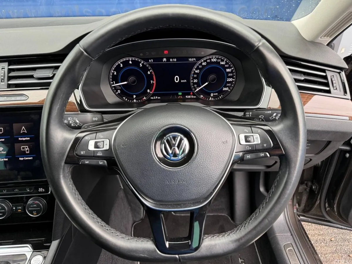Volkswagen Passat Saloon, Petrol, 2018, Grey