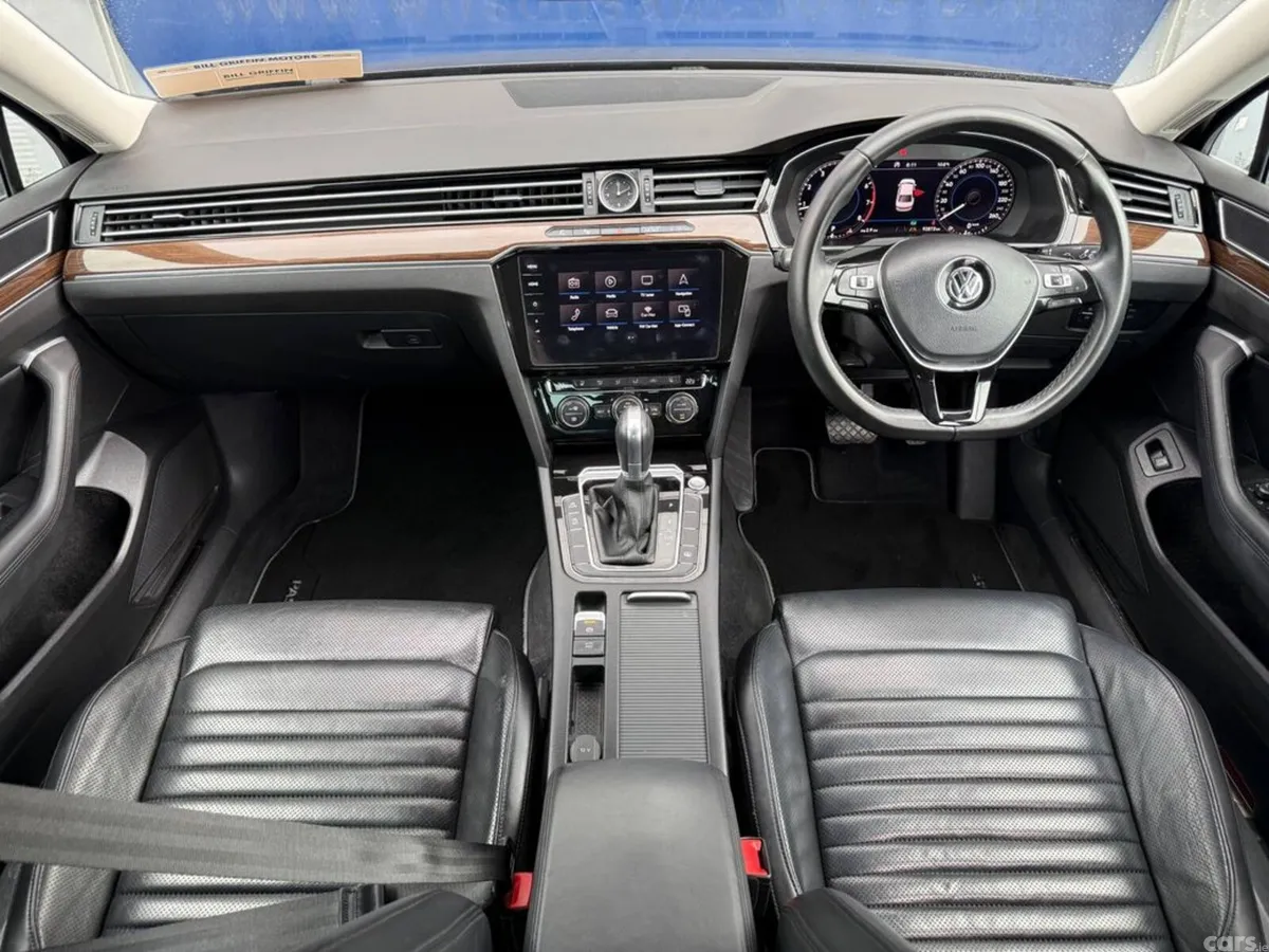 Volkswagen Passat Saloon, Petrol, 2018, Grey