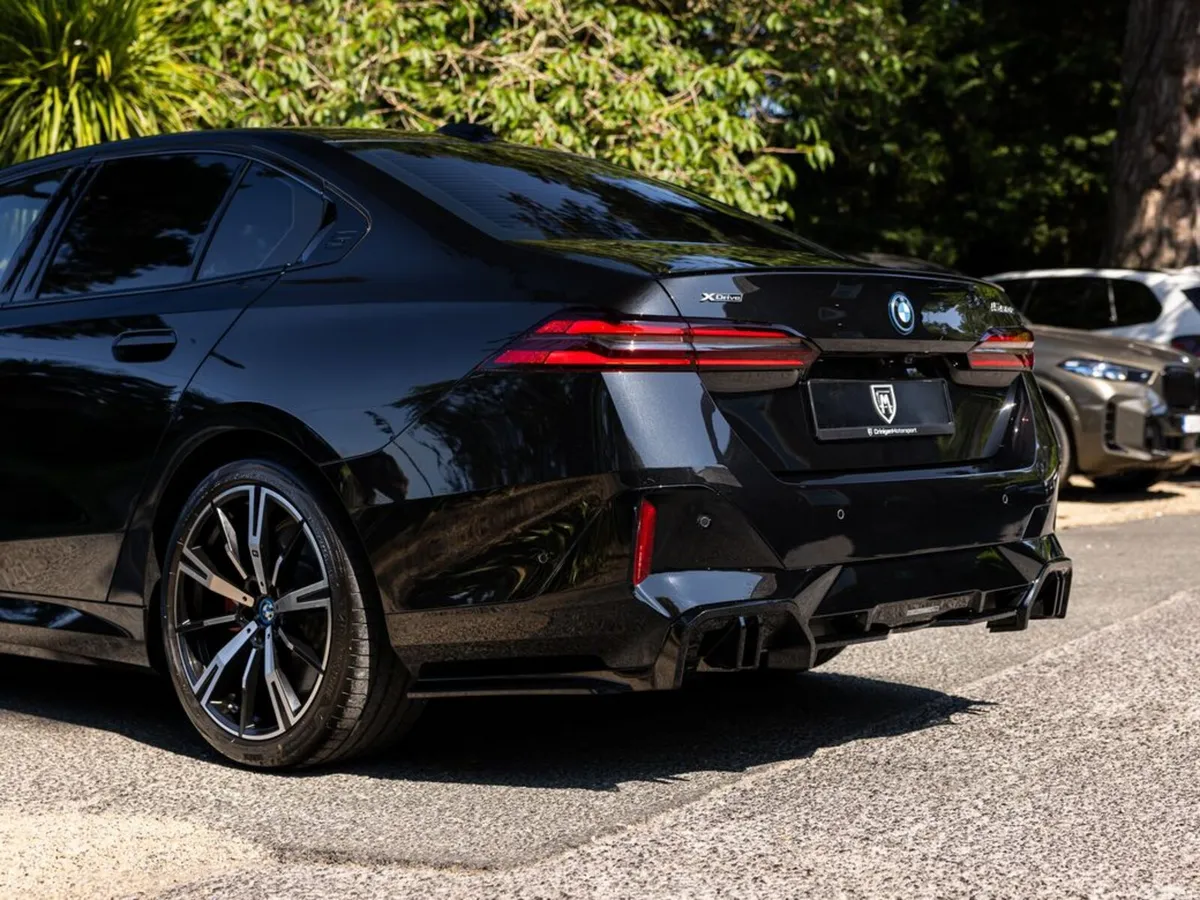 BMW 5-Series Saloon, Petrol Plug-in Hybrid, 2024, Black