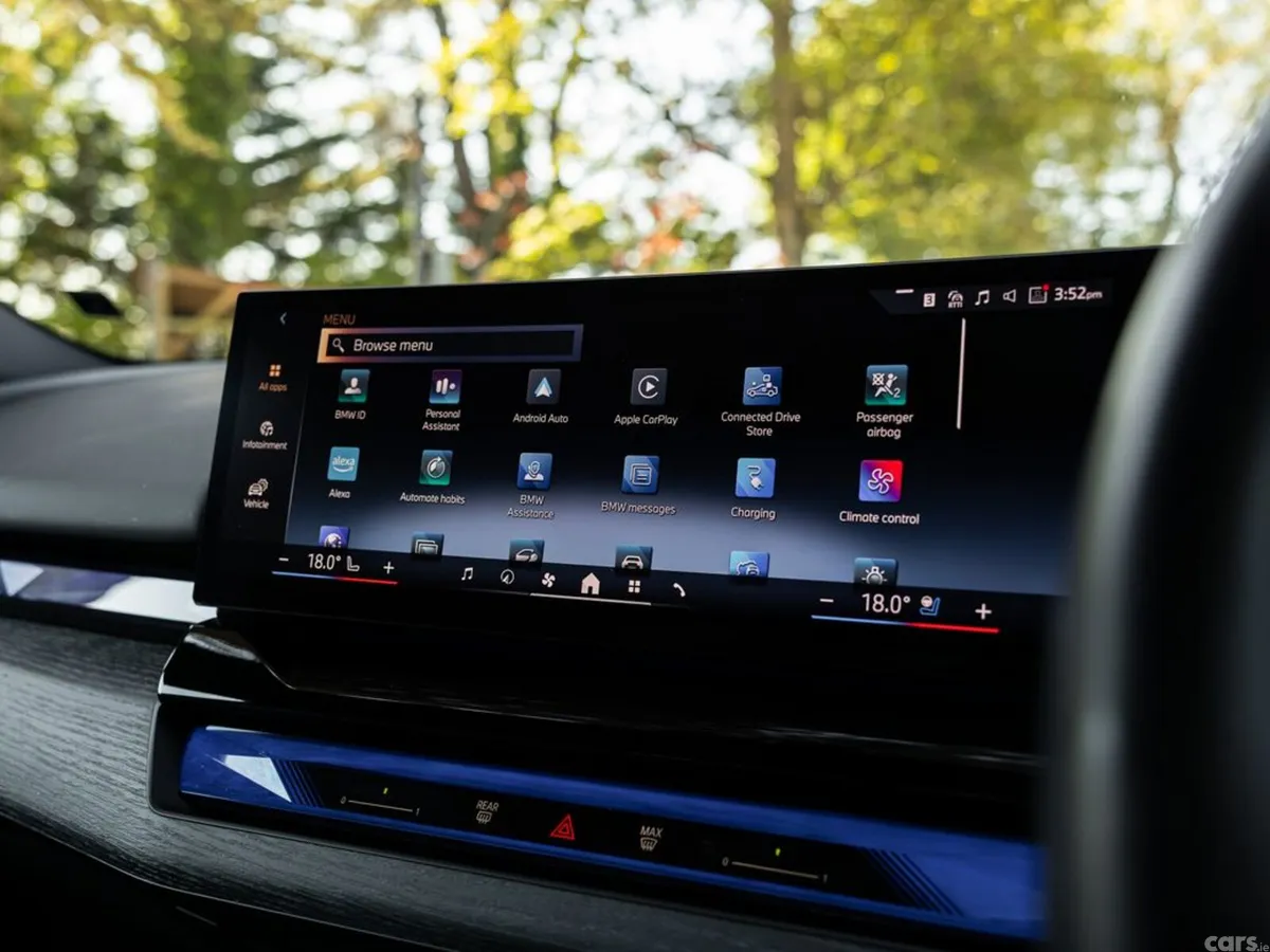 BMW 5-Series Saloon, Petrol Plug-in Hybrid, 2024, Black