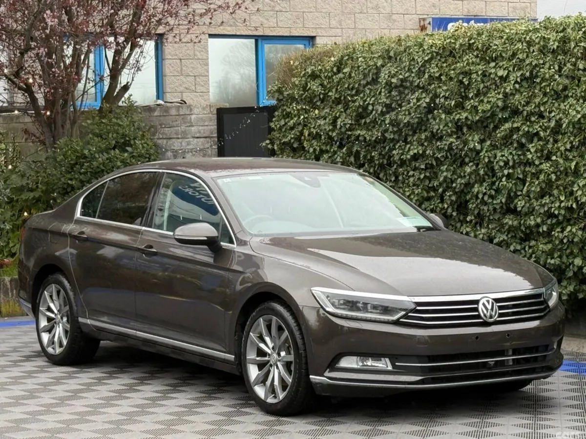 Volkswagen Passat Saloon, Petrol, 2018, Grey