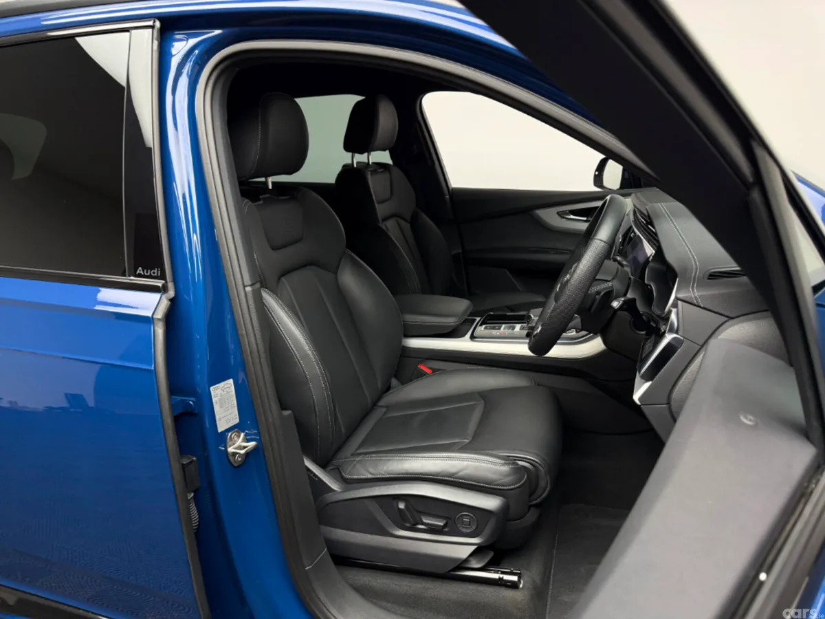 Audi Q7 SUV, Petrol Plug-in Hybrid, 2024, Blue