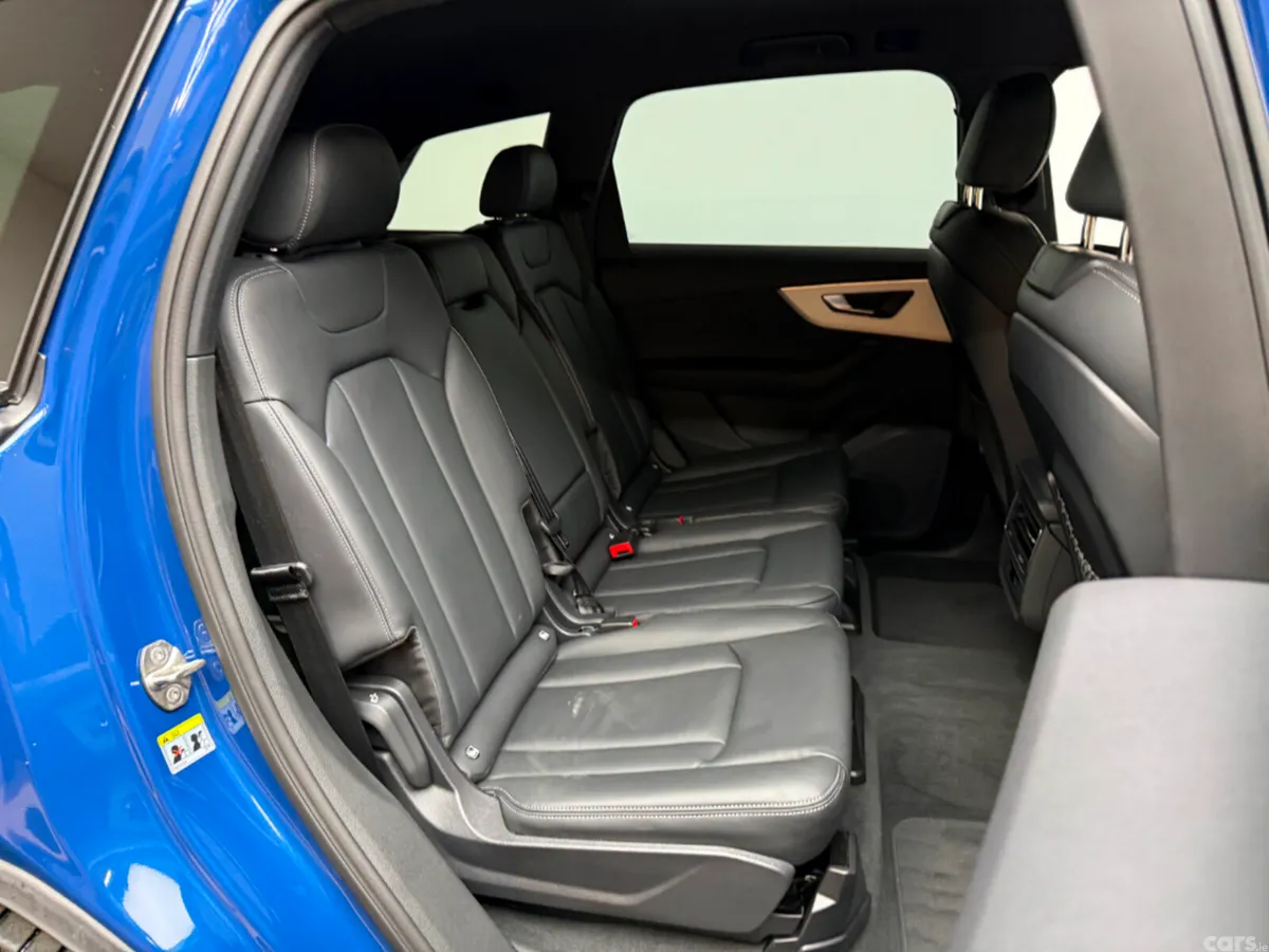 Audi Q7 SUV, Petrol Plug-in Hybrid, 2024, Blue