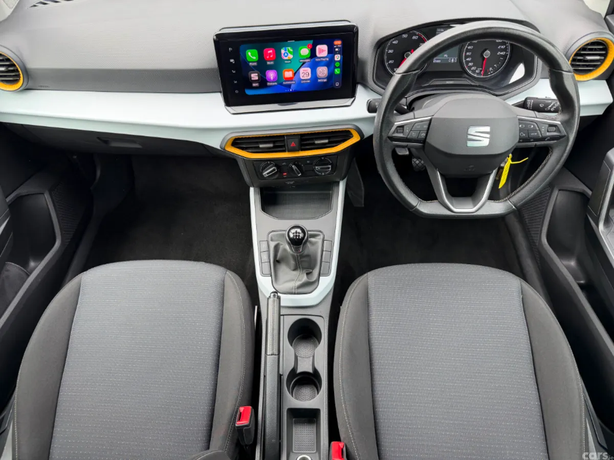 SEAT Arona Hatchback, Petrol, 2022, Silver