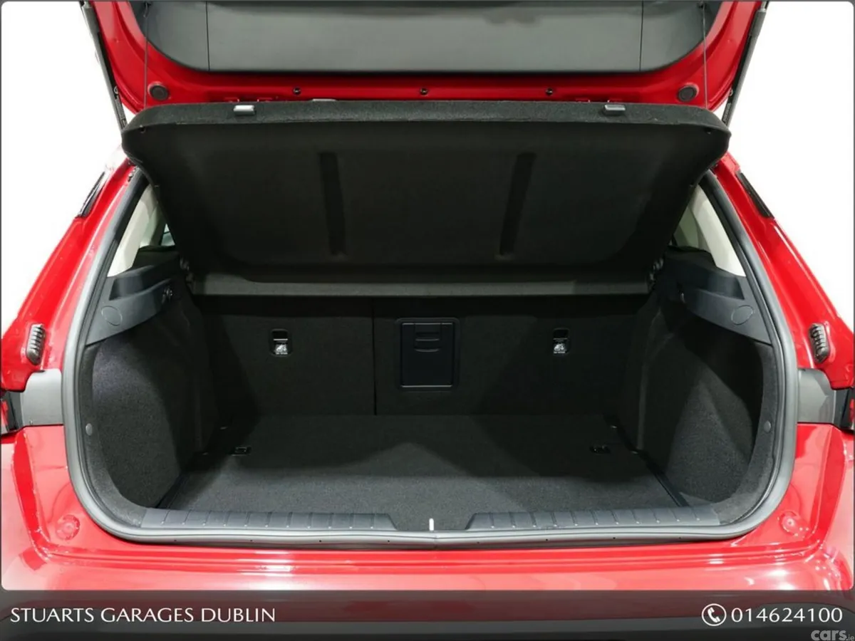 Kia K4 Hatchback, Petrol, 2027, Red