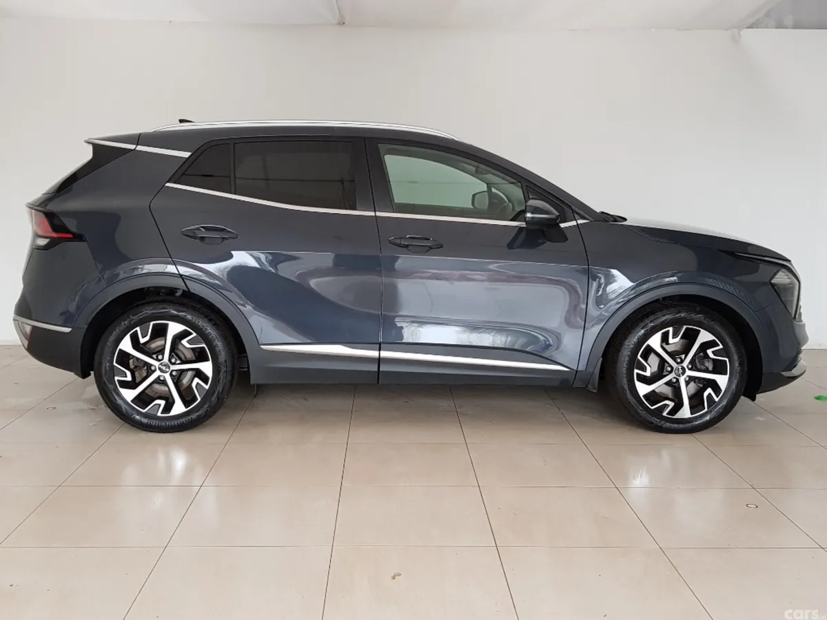 Kia Sportage MPV, Diesel, 2024, Grey