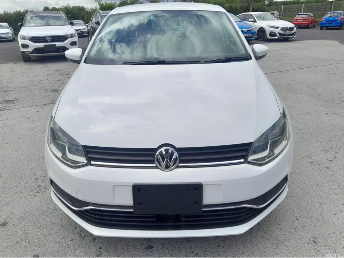 Volkswagen Polo Hatchback, Petrol, 2016, White