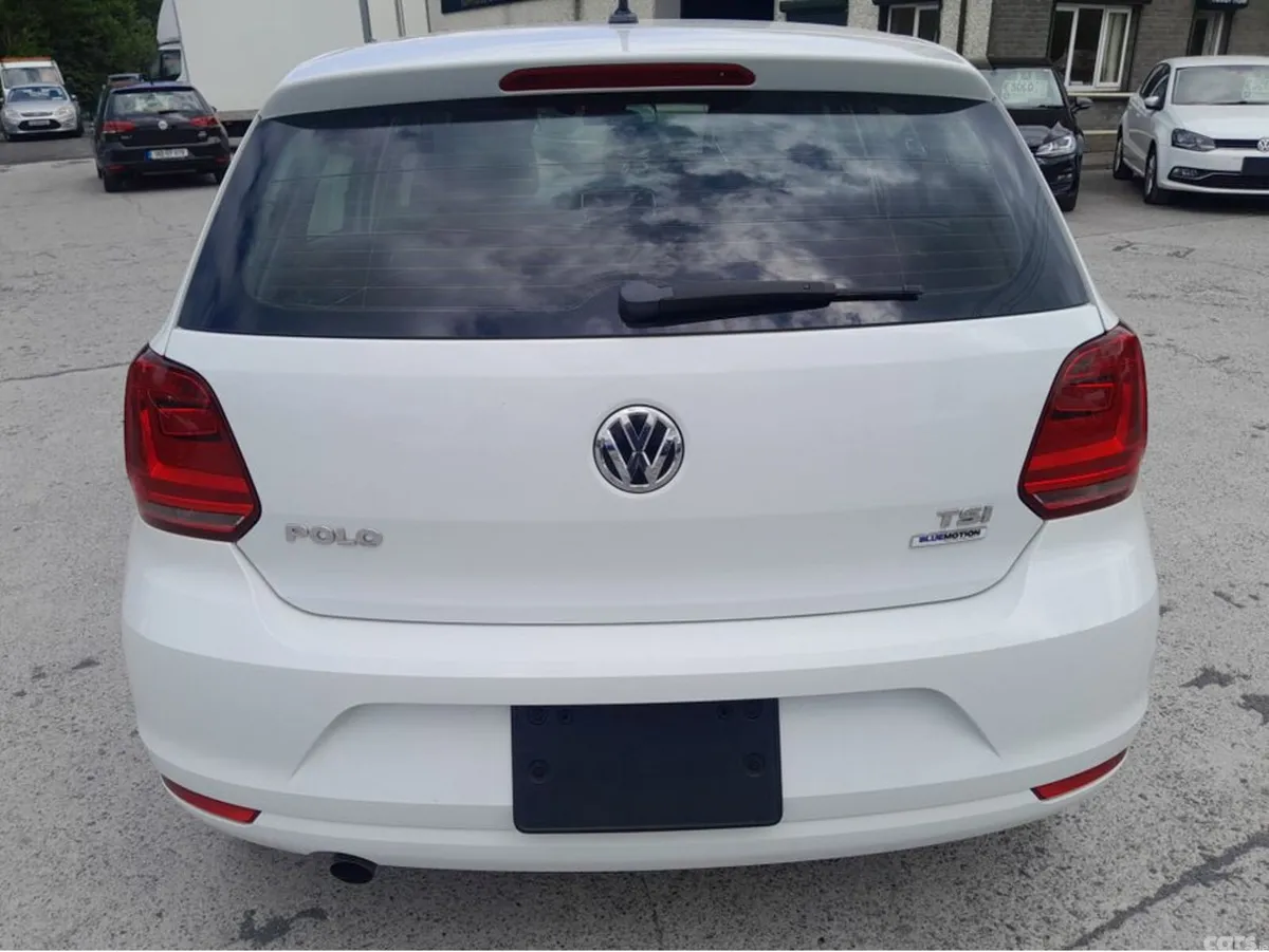 Volkswagen Polo Hatchback, Petrol, 2016, White
