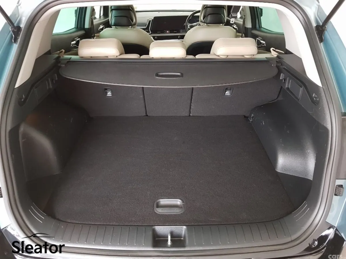 Kia Sportage MPV, Diesel, 2022, Grey