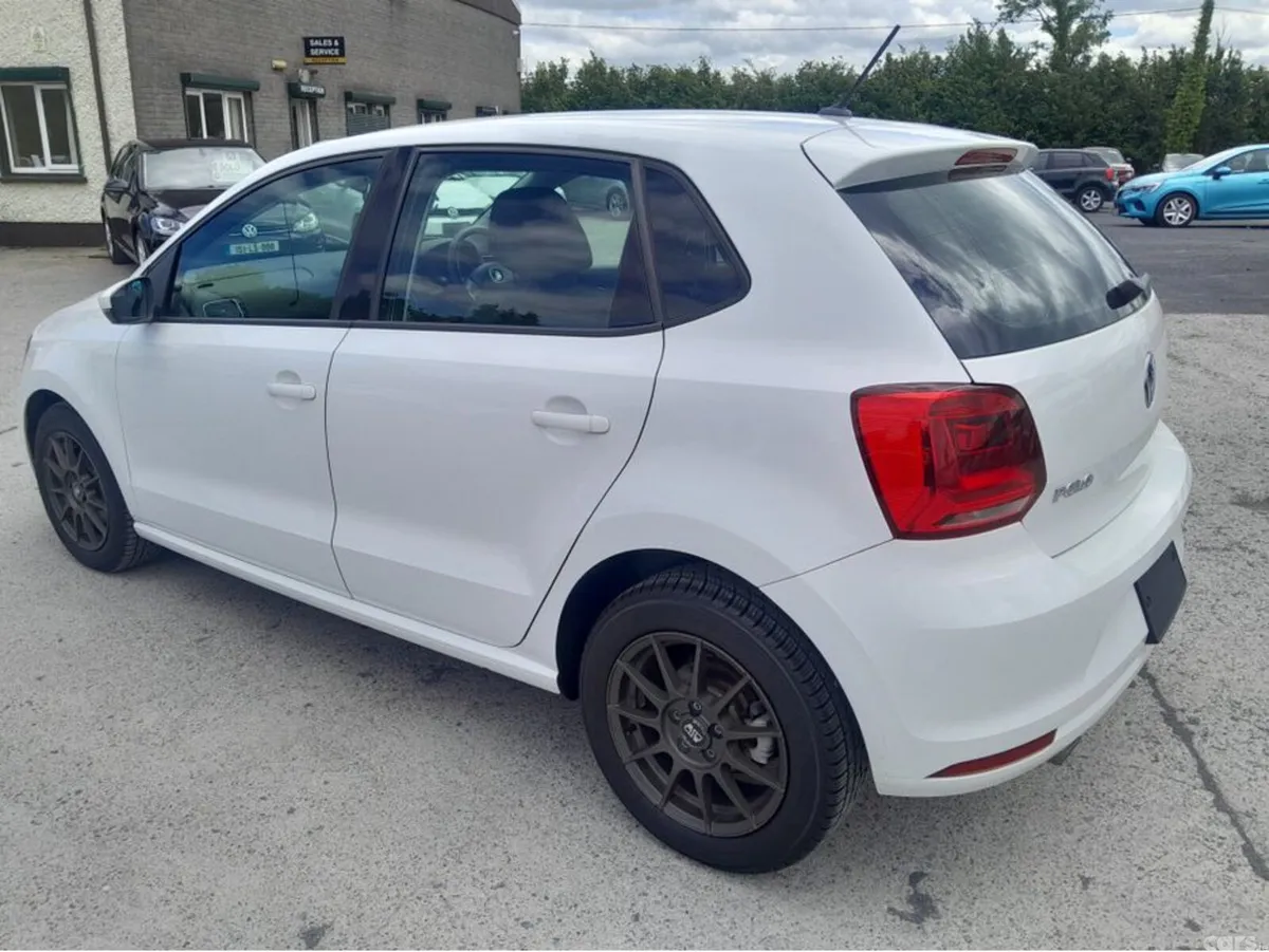 Volkswagen Polo Hatchback, Petrol, 2016, White