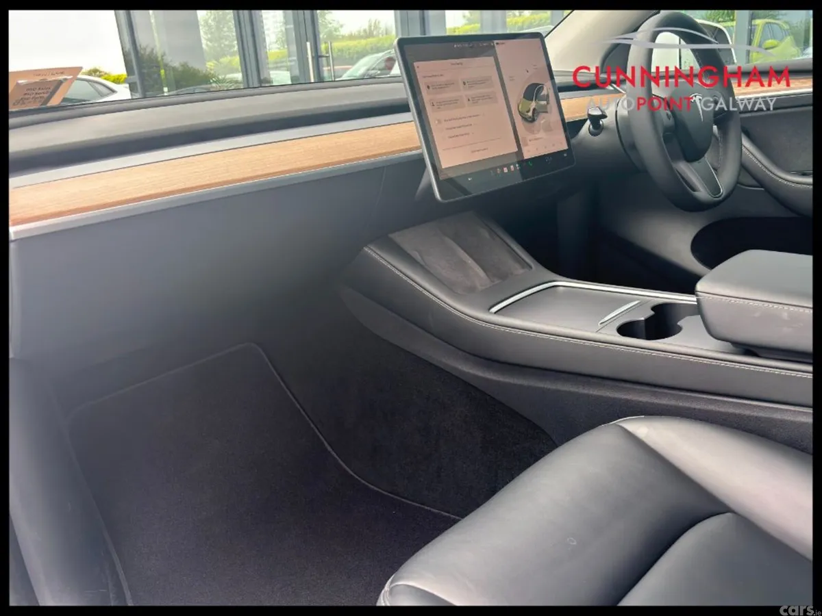 Tesla Model Y MPV, Electric, 2024, White