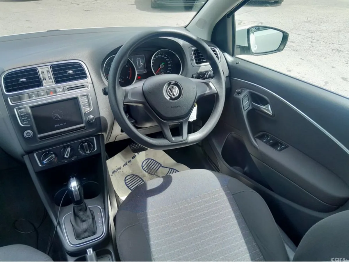 Volkswagen Polo Hatchback, Petrol, 2016, White