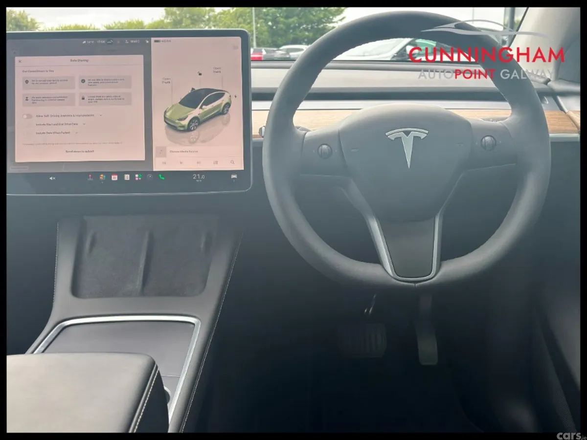 Tesla Model Y MPV, Electric, 2024, White