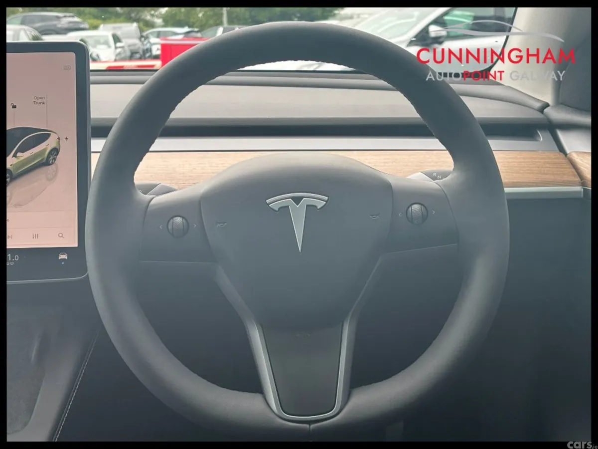 Tesla Model Y MPV, Electric, 2024, White